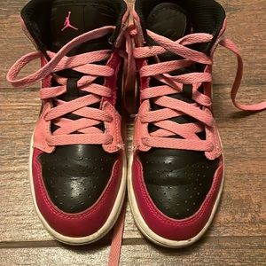 Kids Nike Jordan mid 1